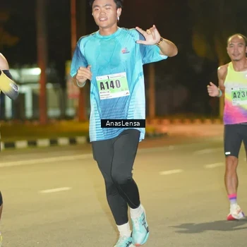 Runner Photo 8791430