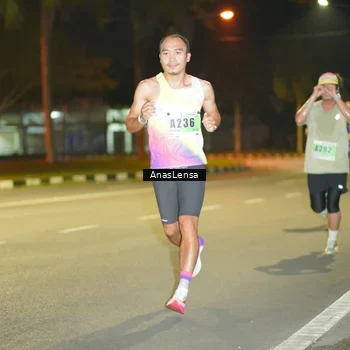 Runner Photo 8791475