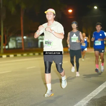 Runner Photo 8791485