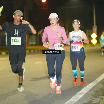 Runner Photo 8792023