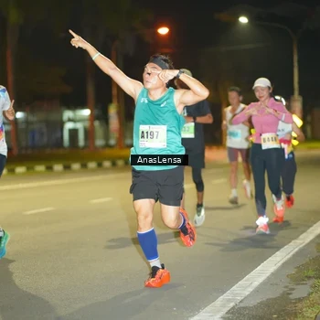 Runner Photo 8792068