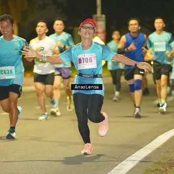 Runner Photo 8792092