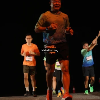 Runner Photo 8792518