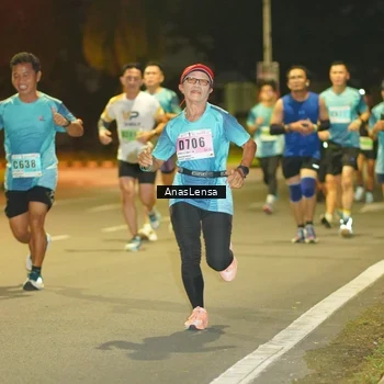 Runner Photo 8792689