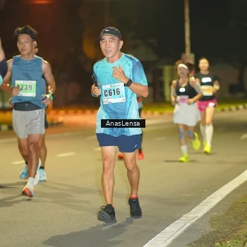 Runner Photo 8792899