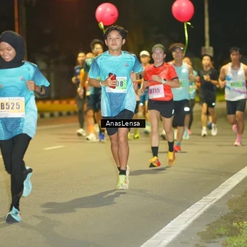 Runner Photo 8793001