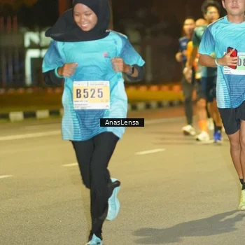 Runner Photo 8793002