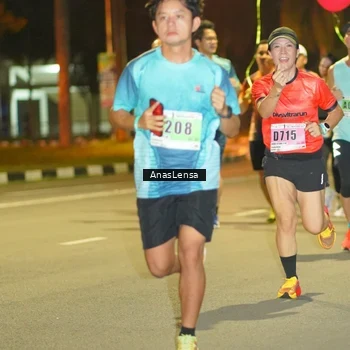 Runner Photo 8793038