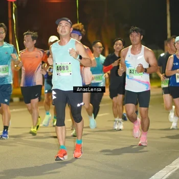 Runner Photo 8793054