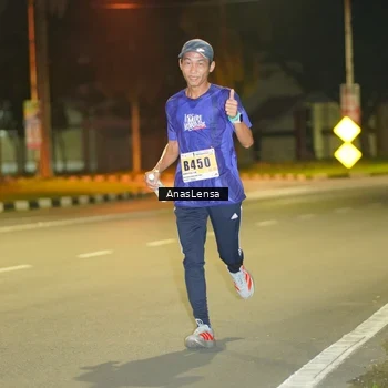 Runner Photo 8793436