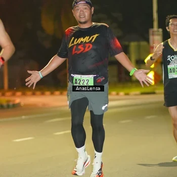 Runner Photo 8793503
