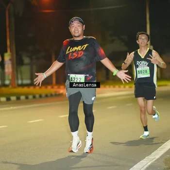 Runner Photo 8793541