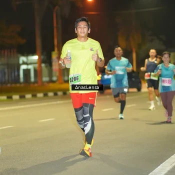 Runner Photo 8793692