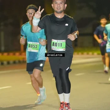 Runner Photo 8793706
