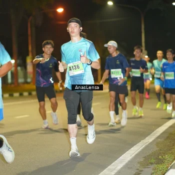 Runner Photo 8793763