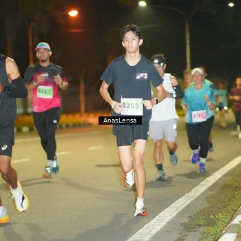 Runner Photo 8793858