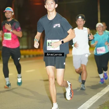 Runner Photo 8793859
