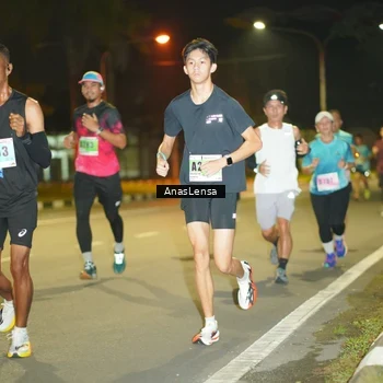 Runner Photo 8793866
