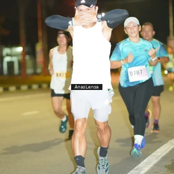 Runner Photo 8793899