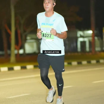 Runner Photo 8793946