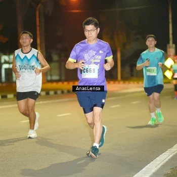 Runner Photo 8793998