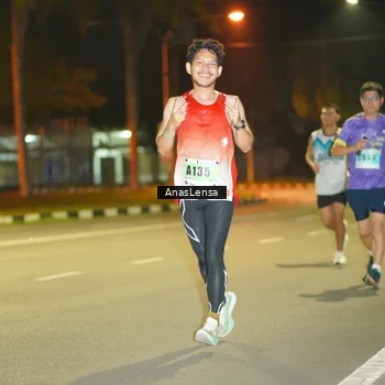 Runner Photo 8794004