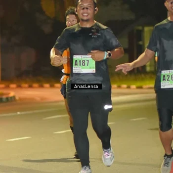 Runner Photo 8794044