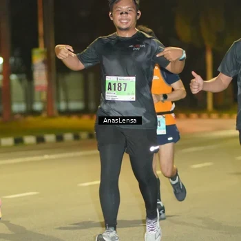 Runner Photo 8794045