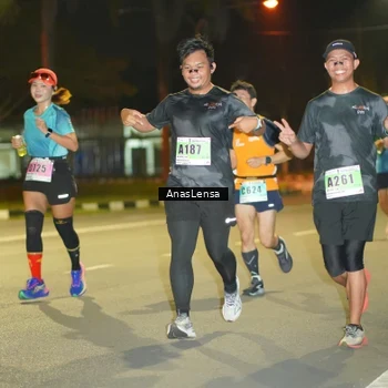 Runner Photo 8794051