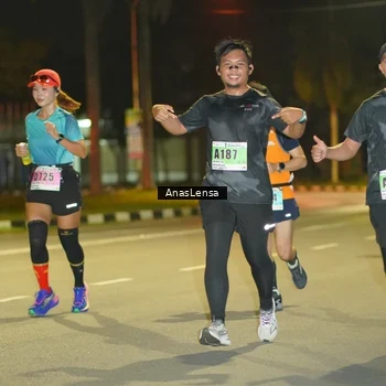 Runner Photo 8794056