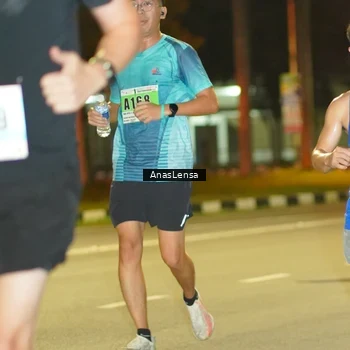 Runner Photo 8794086