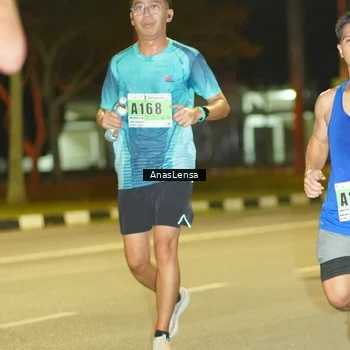 Runner Photo 8794088