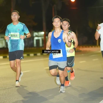 Runner Photo 8794092