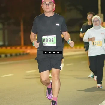 Runner Photo 8794172