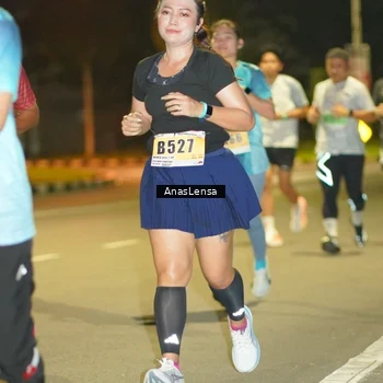Runner Photo 8794253