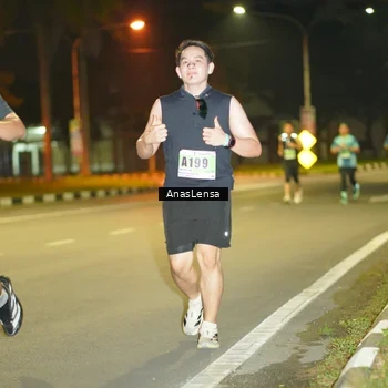 Runner Photo 8794300