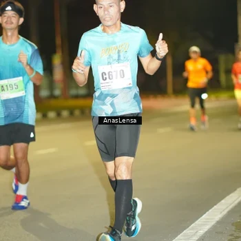 Runner Photo 8794350
