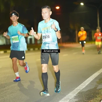 Runner Photo 8794373