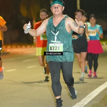 Runner Photo 8794375