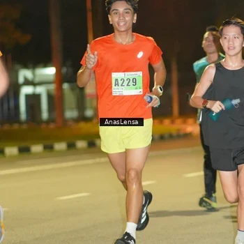 Runner Photo 8794395