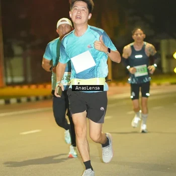 Runner Photo 8794571