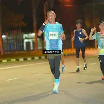 Runner Photo 8794631