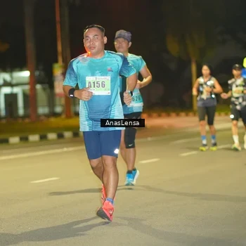 Runner Photo 8794712