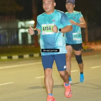 Runner Photo 8794733