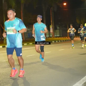 Runner Photo 8794750