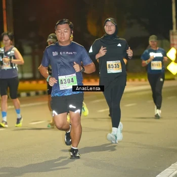 Runner Photo 8794757