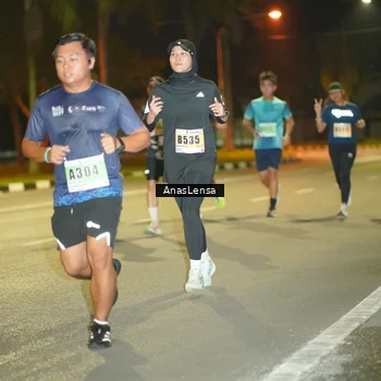 Runner Photo 8794787