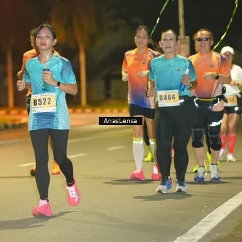 Runner Photo 8794944