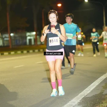 Runner Photo 8795003