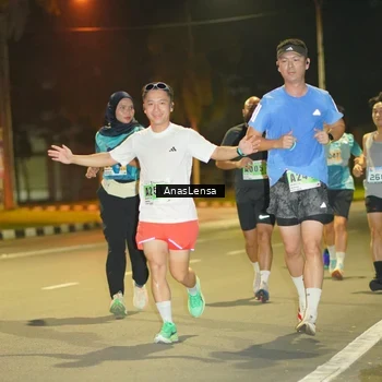 Runner Photo 8795026